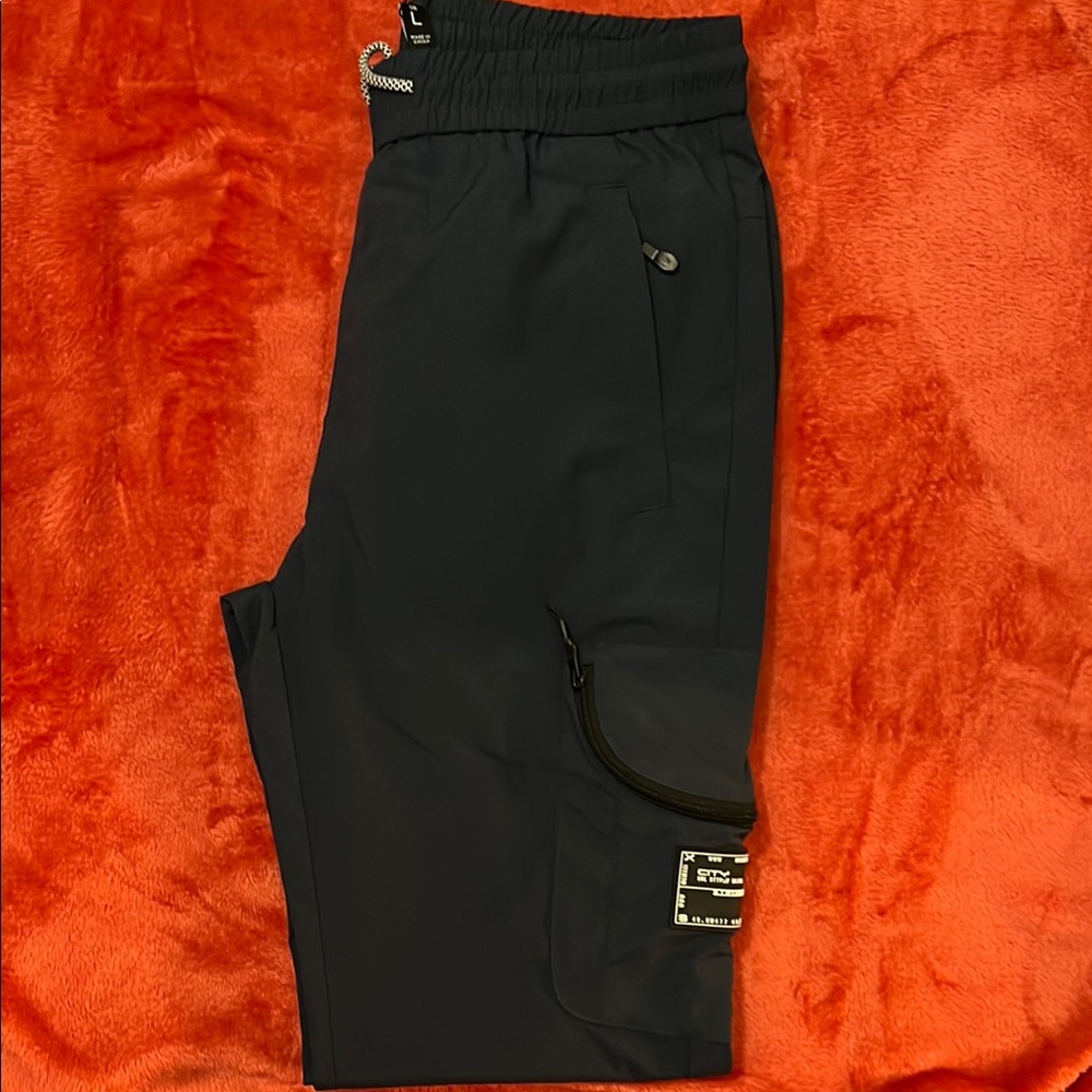 XIOS Men's Black and Navy Cargo jogger